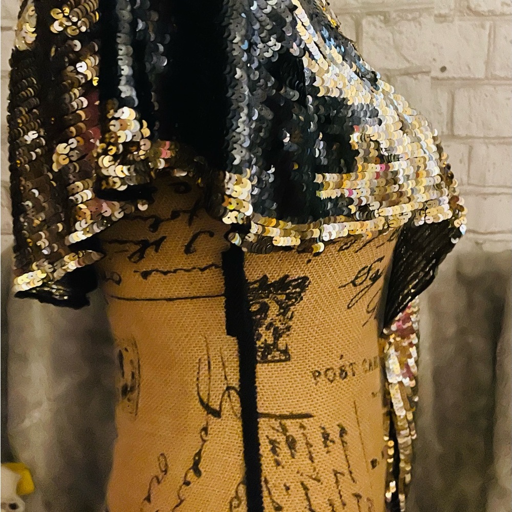 BCBG sequined topper - Picture 2 of 6